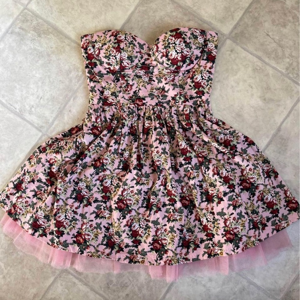 Pink flower sweetheart dress size m